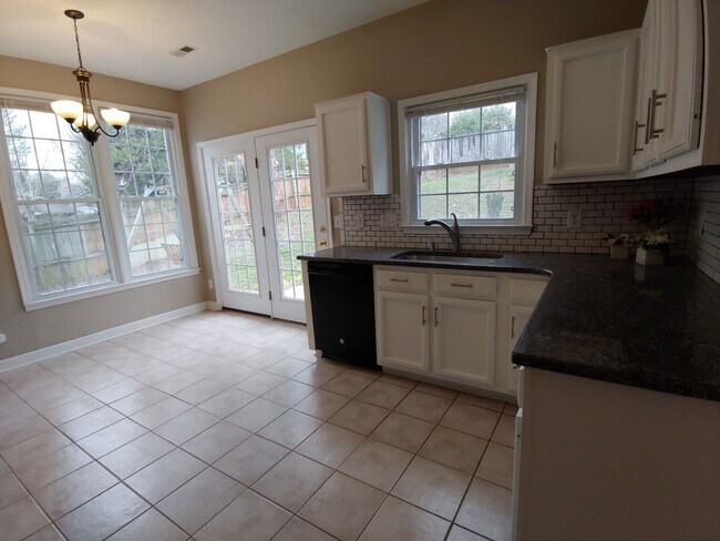 Foto del edificio - 3310 Mill Spring Ct