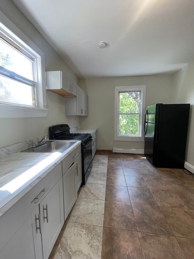 Building Photo - 130 Scheerer Ave