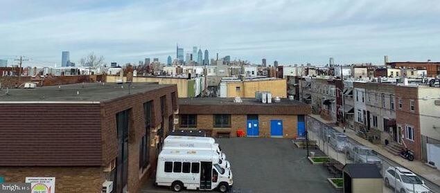 Building Photo - 1432 W Porter St