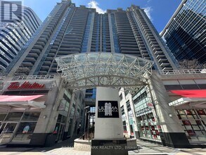 Building Photo - 4978 Yonge St