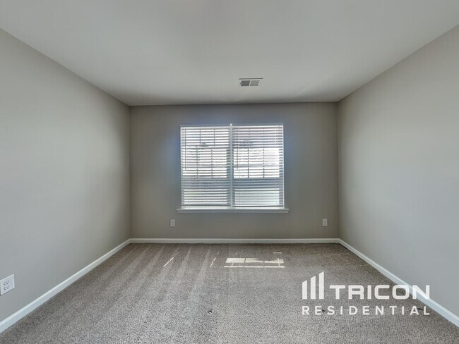 Building Photo - 364 Eastfair Dr
