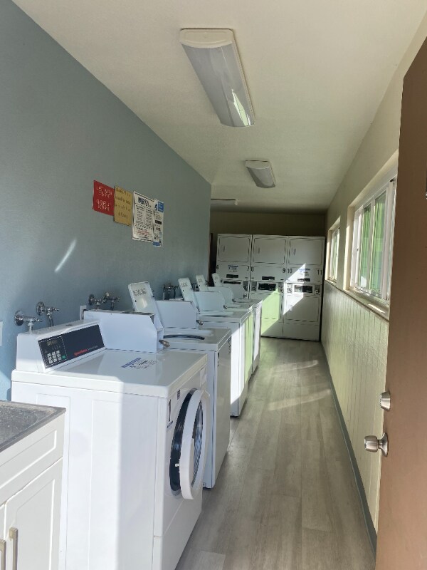 Foto del edificio - 945 Estes St