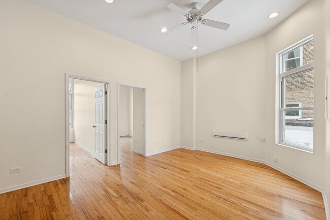 Foto del edificio - 2712 W North Ave