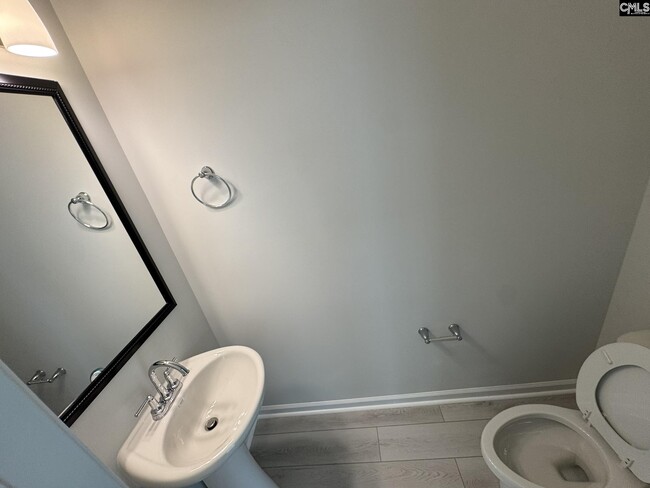 Foto del edificio - 1517 Loose Leaf Ln