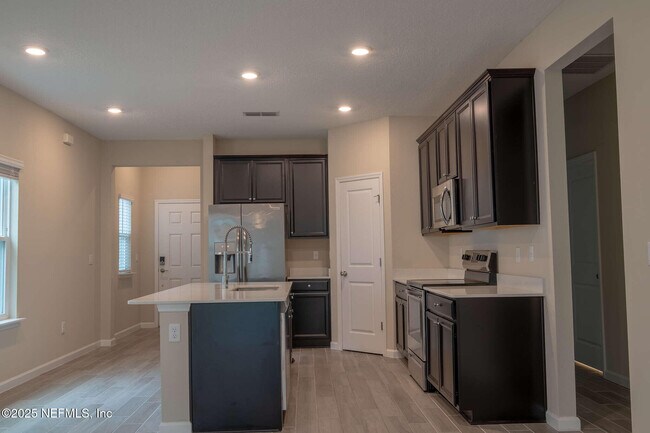 Foto del edificio - 7343 Hilladale Creek Ln