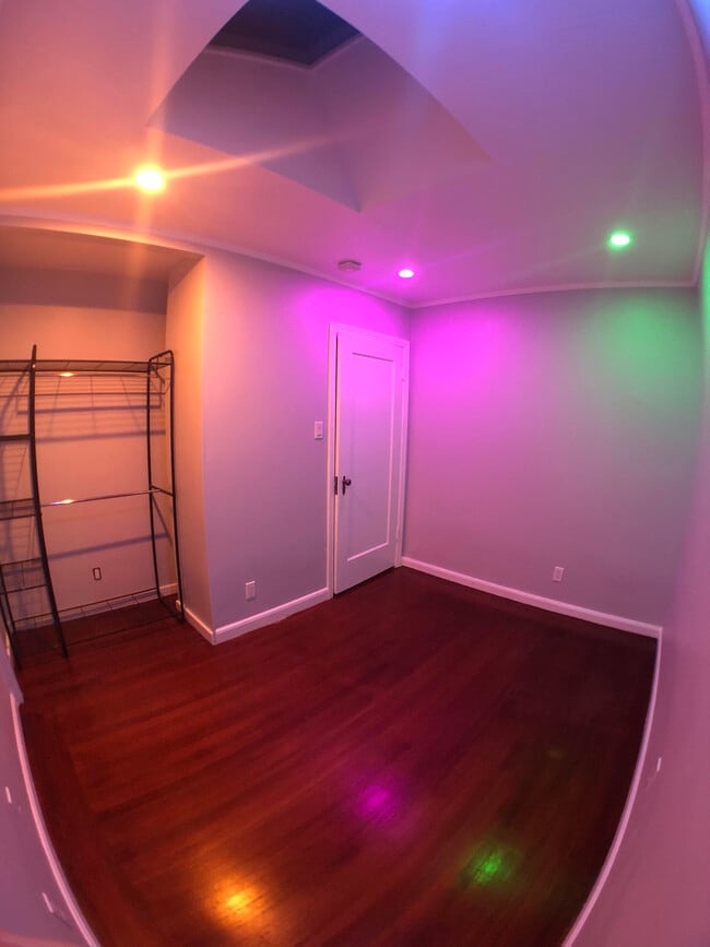 Foto del edificio - 19 Miramar Ave