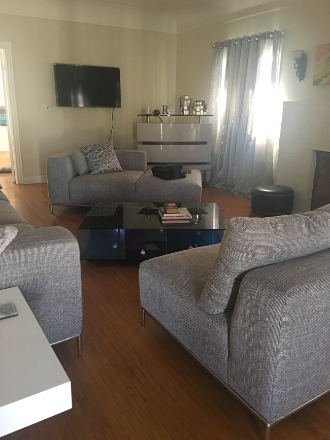 600 N Norman Ave Unit 1 Los Angeles Ca 90004 Apartment For Building Photo 600 N Norman Ave