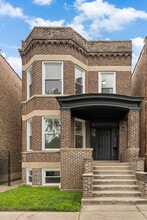 Building Photo - 6816 S Champlain Ave