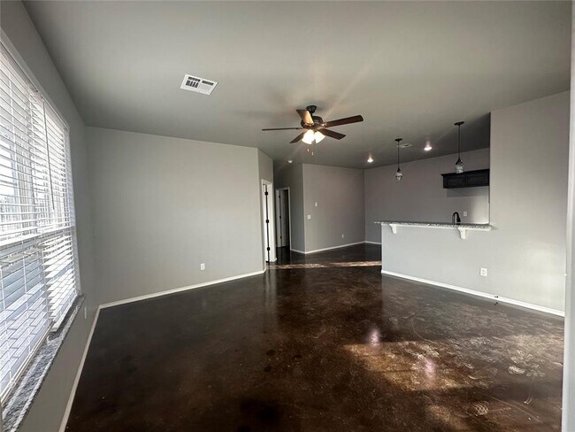Building Photo - 7525 NONE REDBUD St