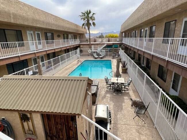 Building Photo - 1BR across from Colorado River