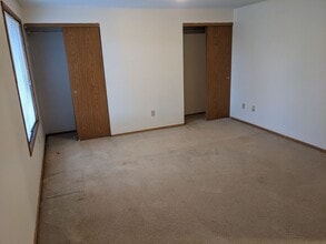 Building Photo - 15718 NE 4th St