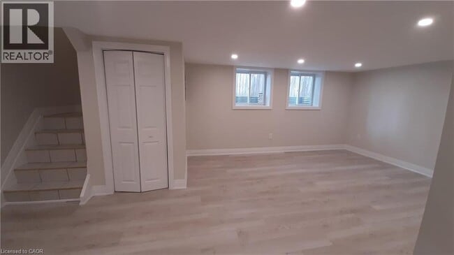 Building Photo - 160 Macassa Ave