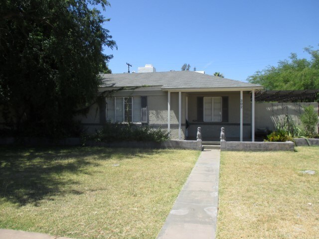 Building Photo - 302 W. Coronado Road