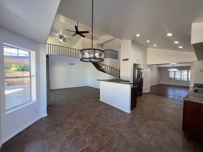 Foto del edificio - Highly Desirable Arrowhead Ranch home with...