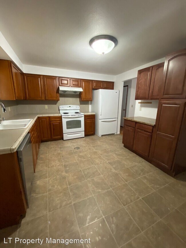 Building Photo - 6 br, 3 bath House - 4302 W Kathleen