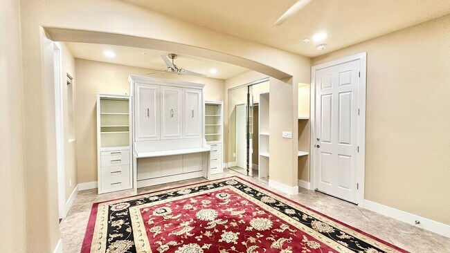 Foto del edificio - Immaculate and Beautiful Attached JADU Construction Guest Home on Lovely, Gated Private Property!