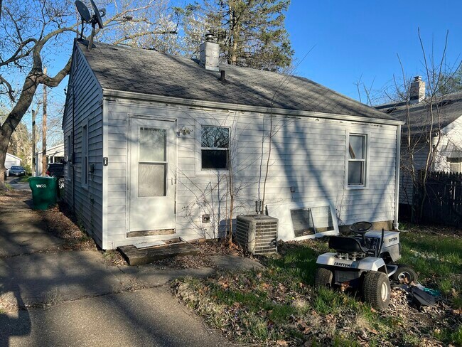 Building Photo - 849 South Belmont Avenue