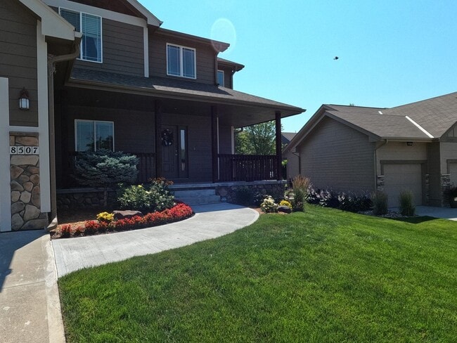 Building Photo - Home For Rent La Vista