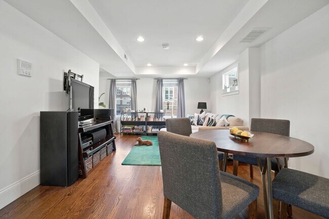 Foto del edificio - 208-210-210 W Seventh St