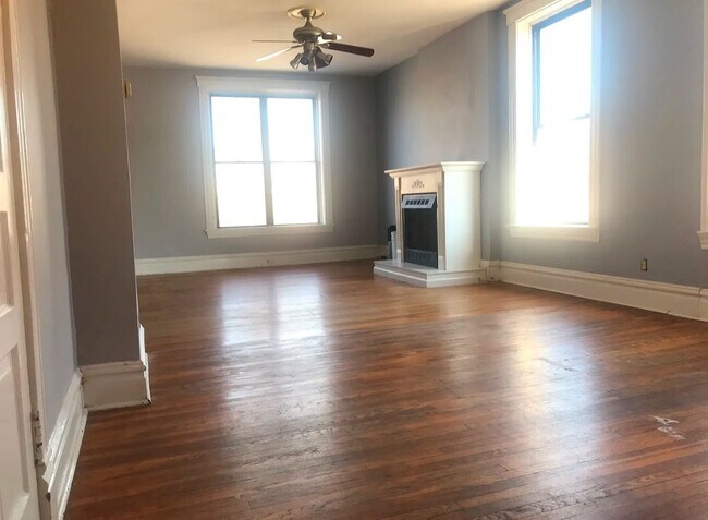 Foto del edificio - 3900 Botanical Ave