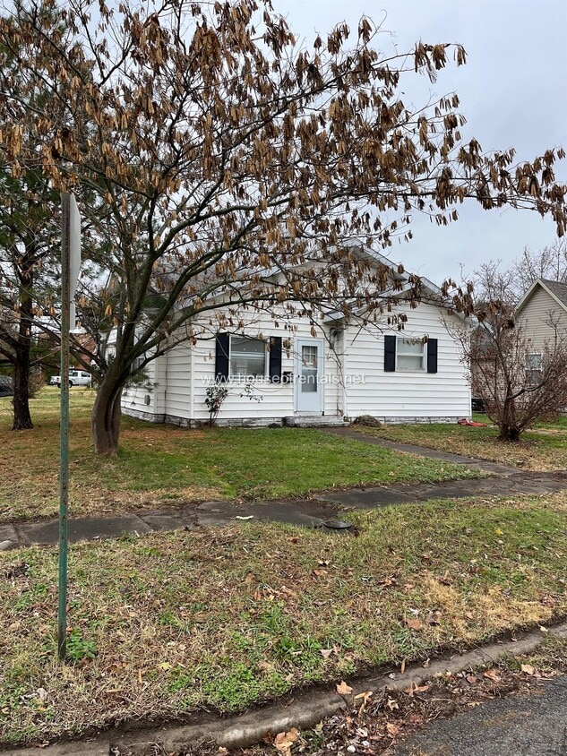 501 N 10th St, Herrin, IL 62948 House Rental in Herrin, IL