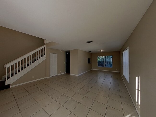 Building Photo - 10711 Lake Oak Way