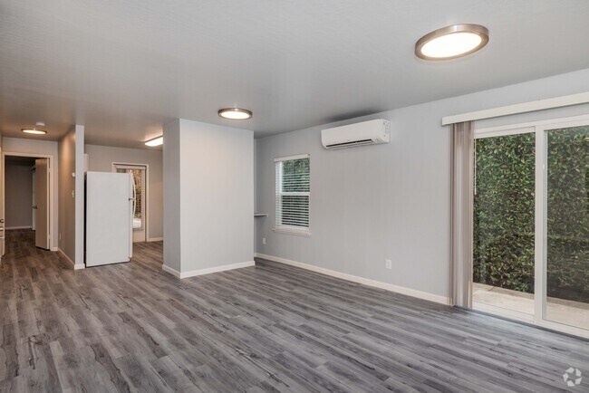 1 habitación, 1 baño - 111 m² - Sala de estar - 230 Queens Way - 55+ Community