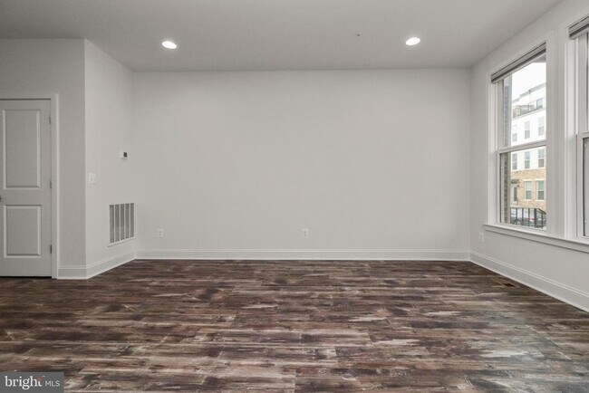 Foto del edificio - 14583 Lakestone Dr