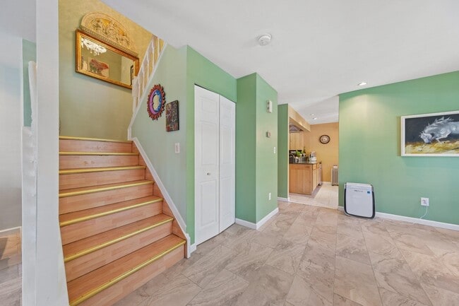 Building Photo - 212 Westchester Ct