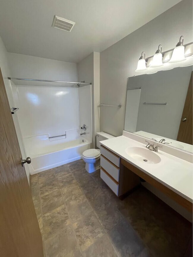 Foto del edificio - 2745 Glen Creek Pl