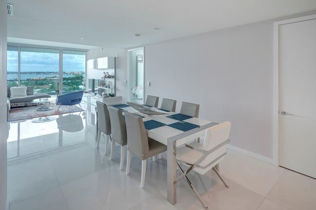 Building Photo - 10203 Collins Ave