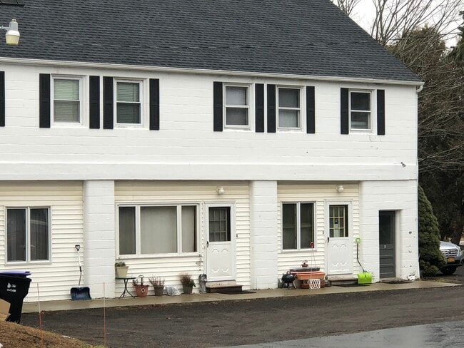 Building Photo - 1476 Ridge Rd