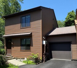 Building Photo - 6 Hilltop Cir