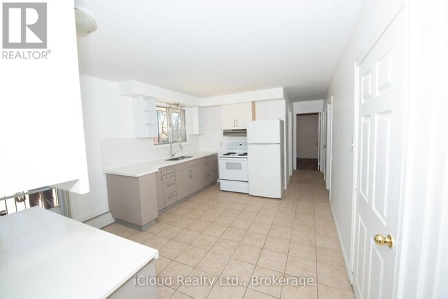 Building Photo - 536 Glen Forrest Blvd