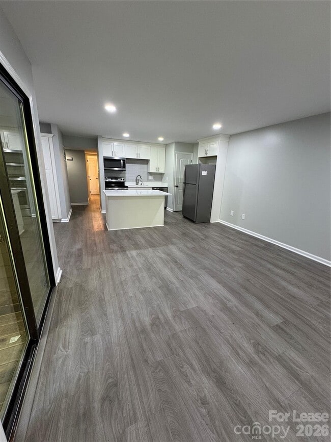 Building Photo - 2501 Kilborne Dr