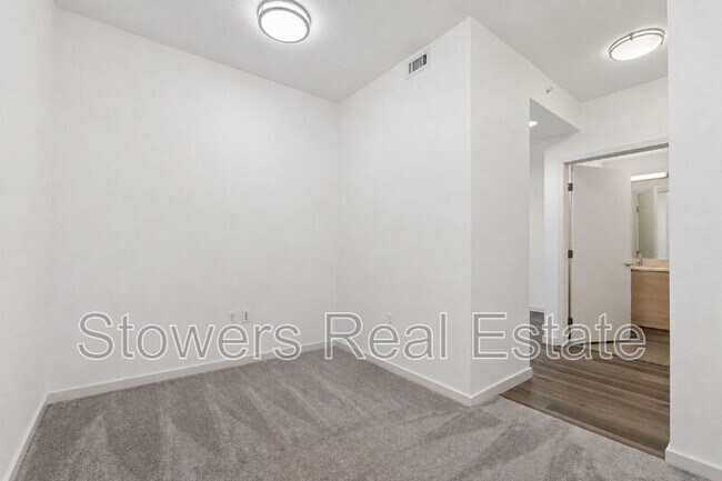 Building Photo - 1655 N California Blvd