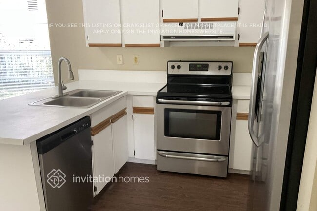 Building Photo - 14641 N Beckley Square