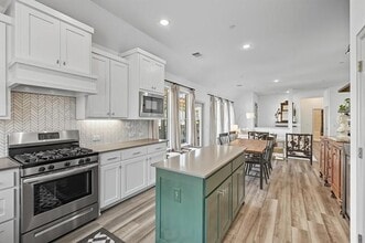 Building Photo - 1029 3rd St