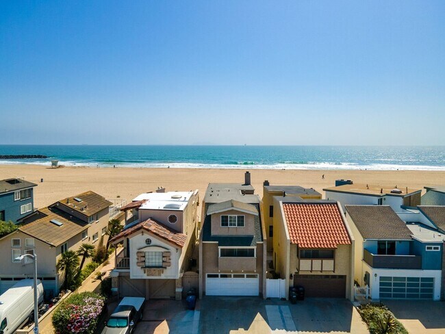 Foto del edificio - 5 Bedroom + 4 Bathroom Home  | Ocean Opulence | Furnished Monthly Rental
