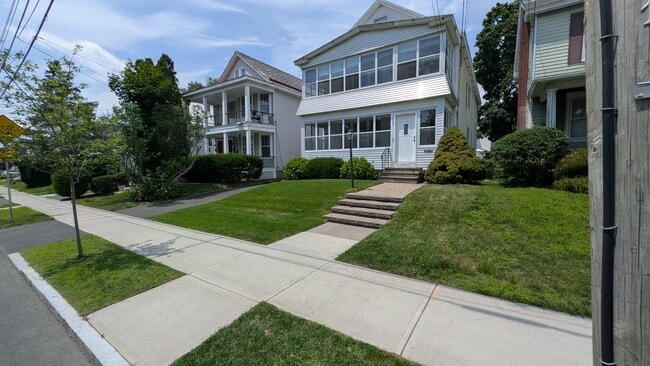 Building Photo - 152 Winthrop Ave