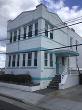 Building Photo - 123 N Cornwall Ave