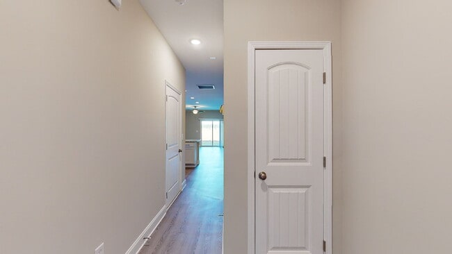 Building Photo - 2637 Virginia Mae Ln