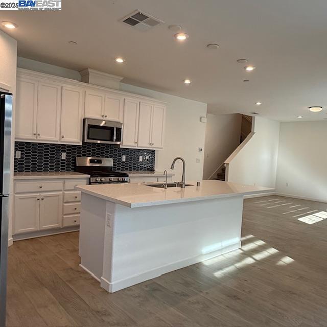 Building Photo - 1500 Landing St