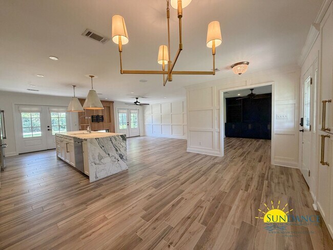 Foto del edificio - Exquisite Designer Home in Central Fort Walton Beach