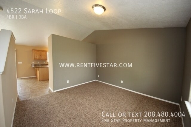 Building Photo - 4522 Sarah Loop