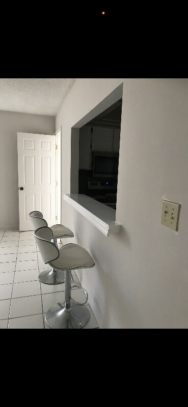 Building Photo - 250 180th Dr