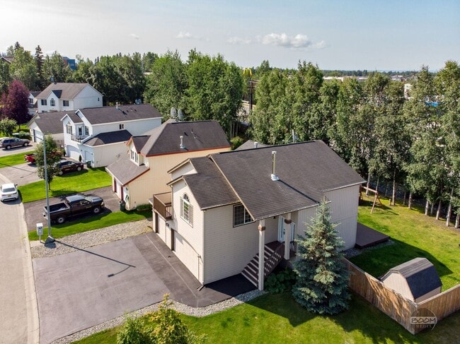 Building Photo - MUST SEE! | 4 BEDROOM 2.5 BATHROOM HOUSE |...