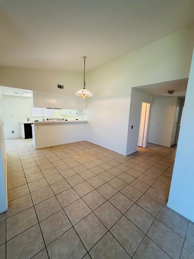 Foto del edificio - Single-Story Home Near March Air Force Base for Rent