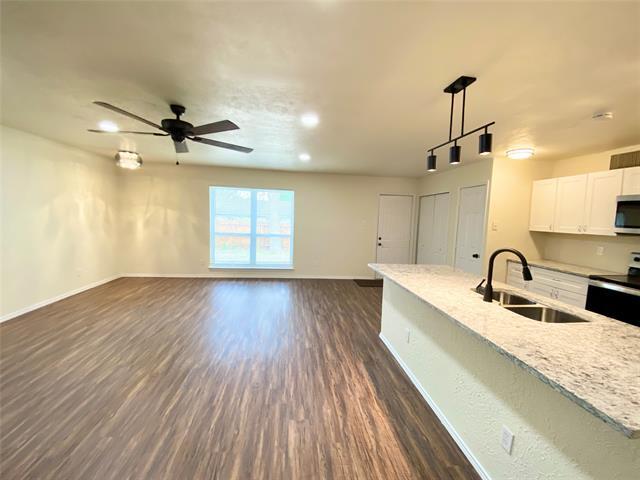 Building Photo - 1702 Pilot Way