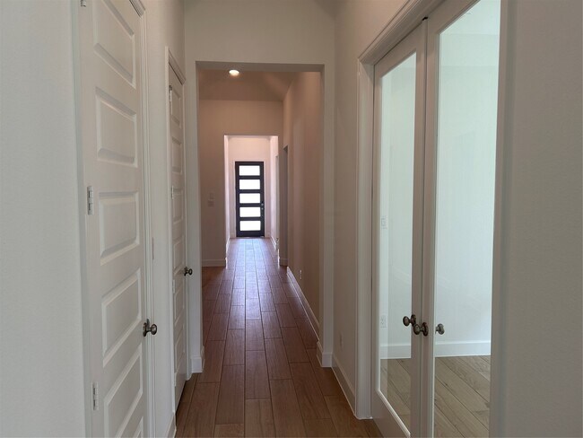 Foto del edificio - 9644 Mount Brewer Ln